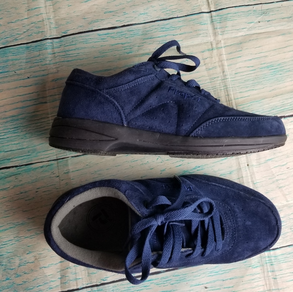 Propet washable suede walking shoes size 5.5